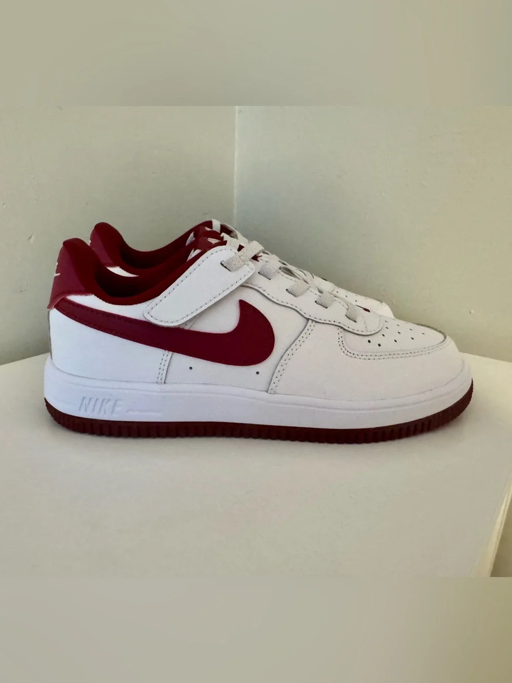 Nike Force 1 '07 LV8 White Red Youth Sneakers Sz 3Y (FN0237-105) NWOT/NWOB